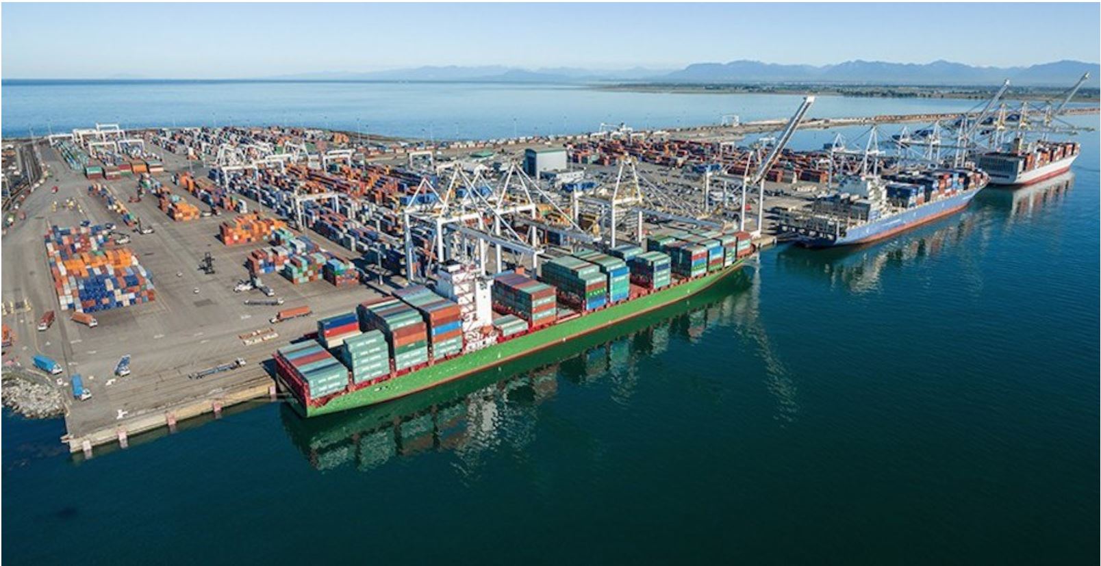 Custom port. Морской порт Ванкувер. Порт Монреаль. Порты Канады: Ванкувер, Монреаль,. Порт Кокуитлам Канада.